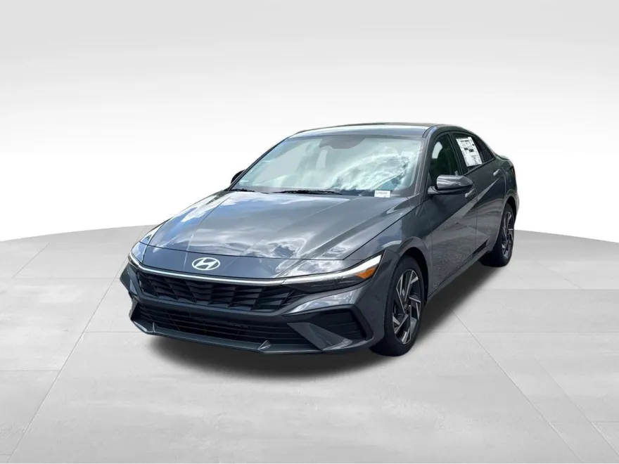 2025 Hyundai Elantra SEL Sport photo 1
