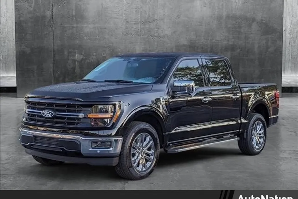 2025 Ford F-150 XLT photo 1