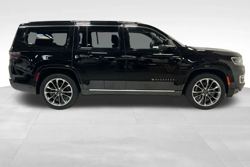 2023 Jeep Wagoneer Series III photo 1