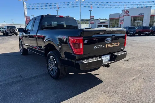 2022 Ford F-150 XL photo 2