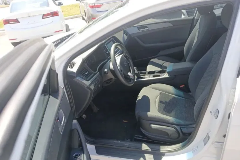 2019 Hyundai Sonata Eco SE photo 1