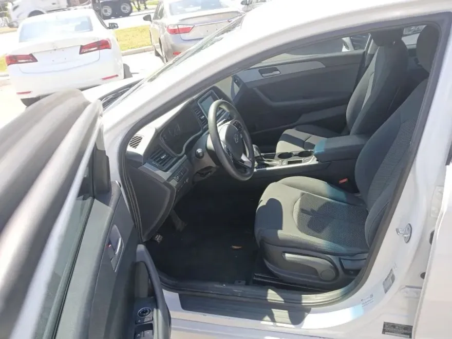 2019 Hyundai Sonata Eco SE photo 1