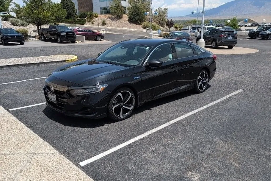 2022 Honda Accord Hybrid Sport photo 1