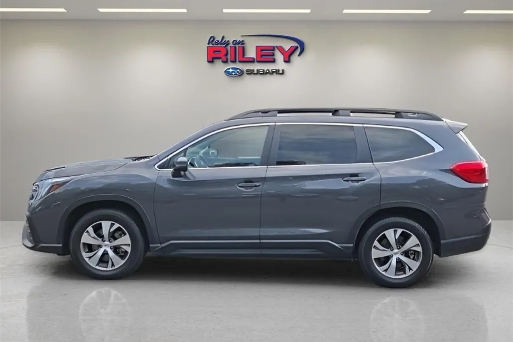 2023 Subaru Ascent Premium photo 1