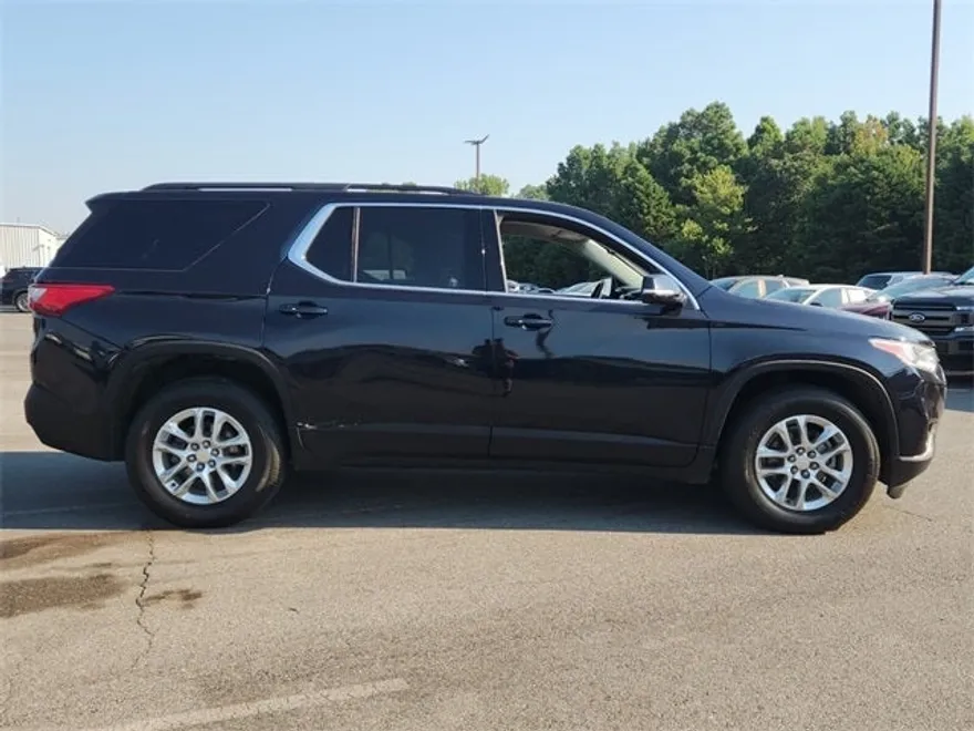 2020 Chevrolet Traverse Cloth 1LT photo 1