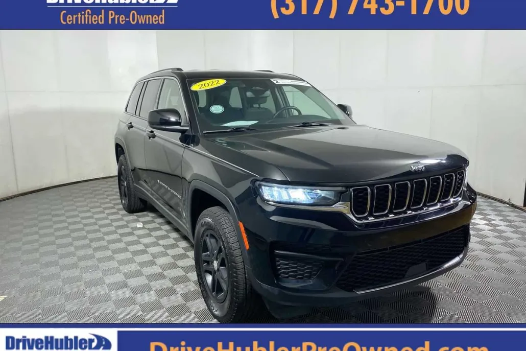 2022 Jeep Grand Cherokee Laredo photo 1