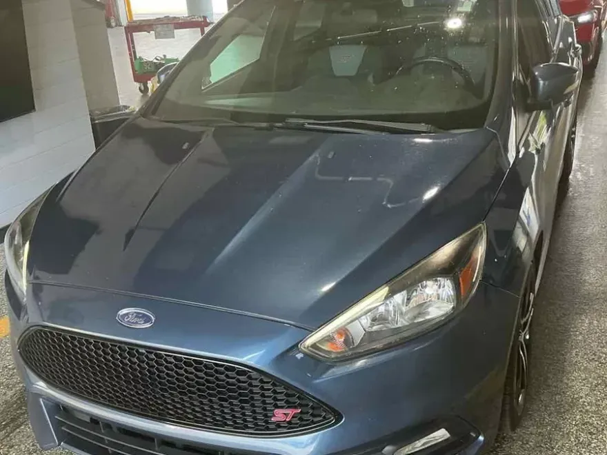 2018 Ford Focus ST photo 1