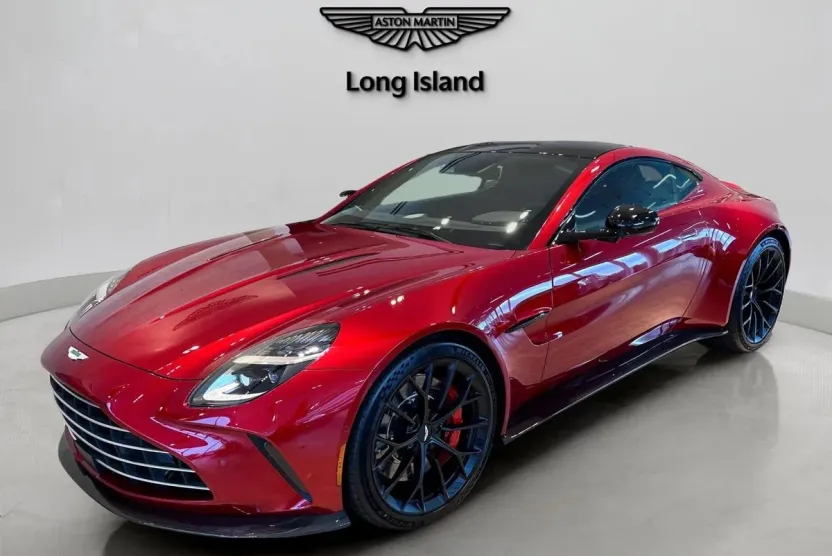 2025 Aston Martin Vantage photo 1