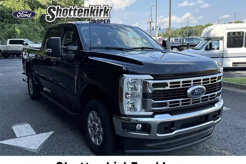 2024 Ford F-250 XLT photo 1
