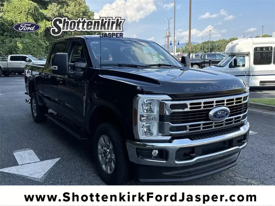 2024 Ford F-250 XLT photo 1