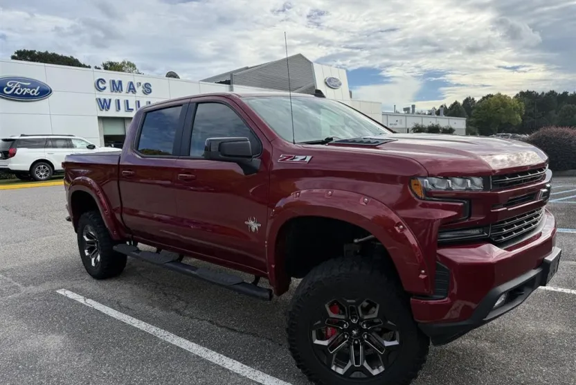 2019 Chevrolet Silverado 1500 RST photo 1