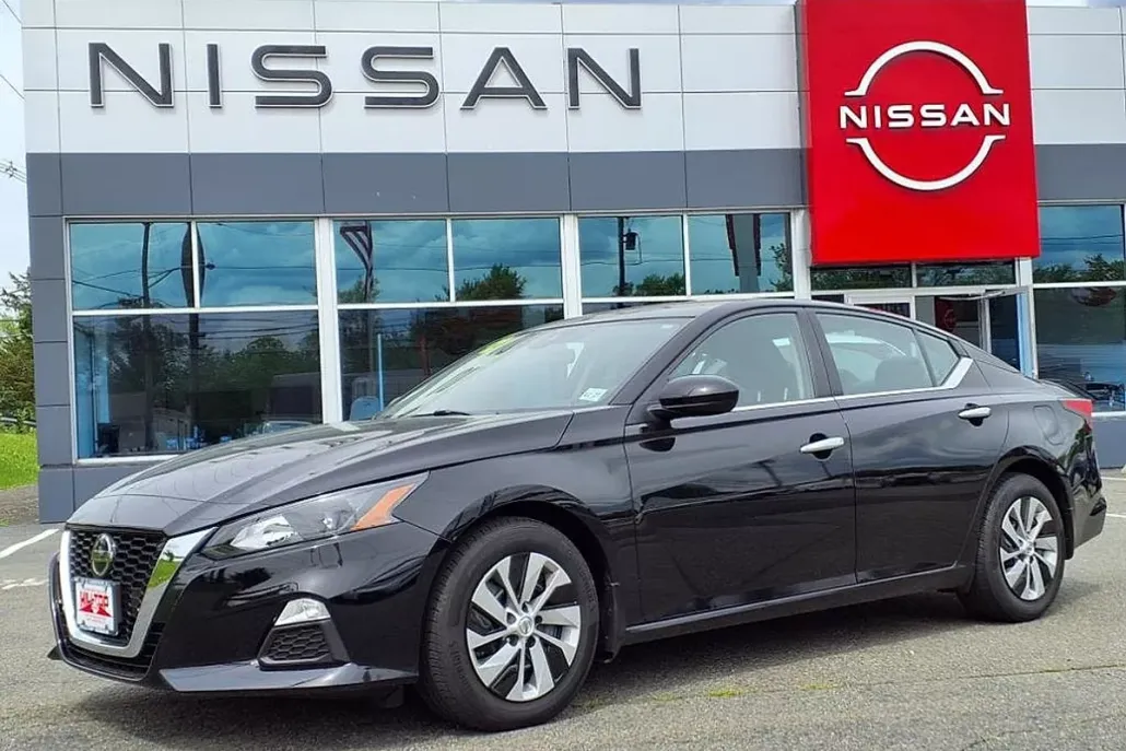 2022 Nissan Altima 2.5 S photo 1