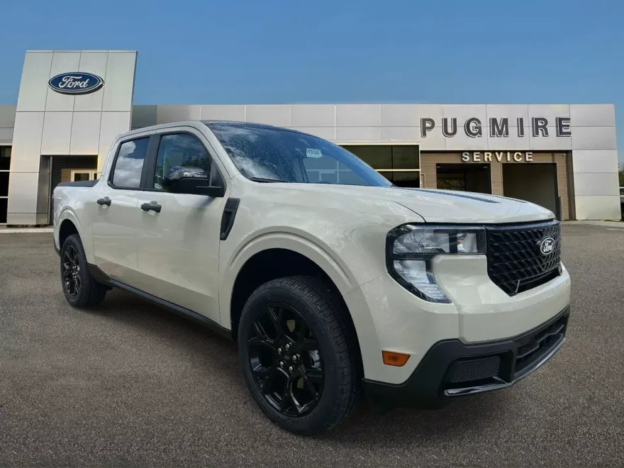 2025 Ford Maverick XLT photo 1