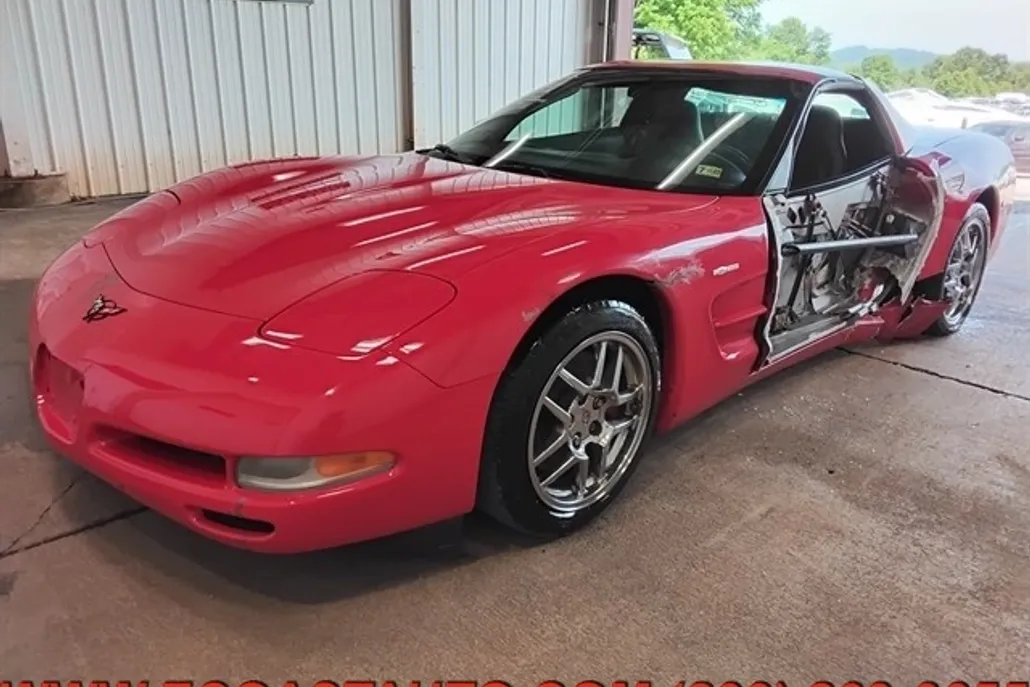 1999 Chevrolet Corvette photo 1