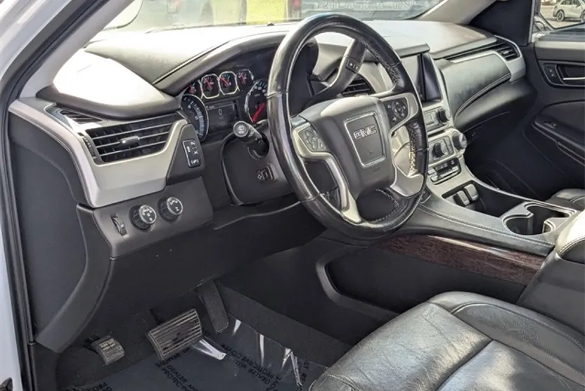 2019 Gmc Yukon XL SLT photo 1