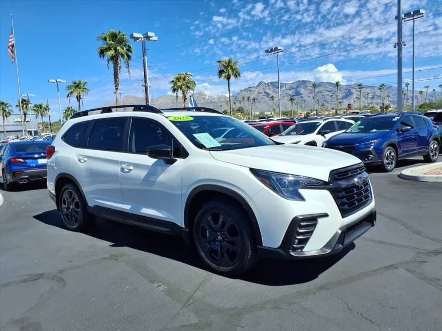 2025 Subaru Ascent Onyx Edition Touring photo 1