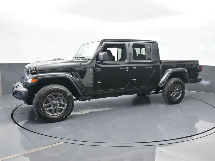 2025 Jeep Gladiator Sport S photo 1
