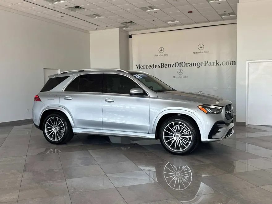 2024 Mercedes Benz GLE 450 4MATIC photo 1