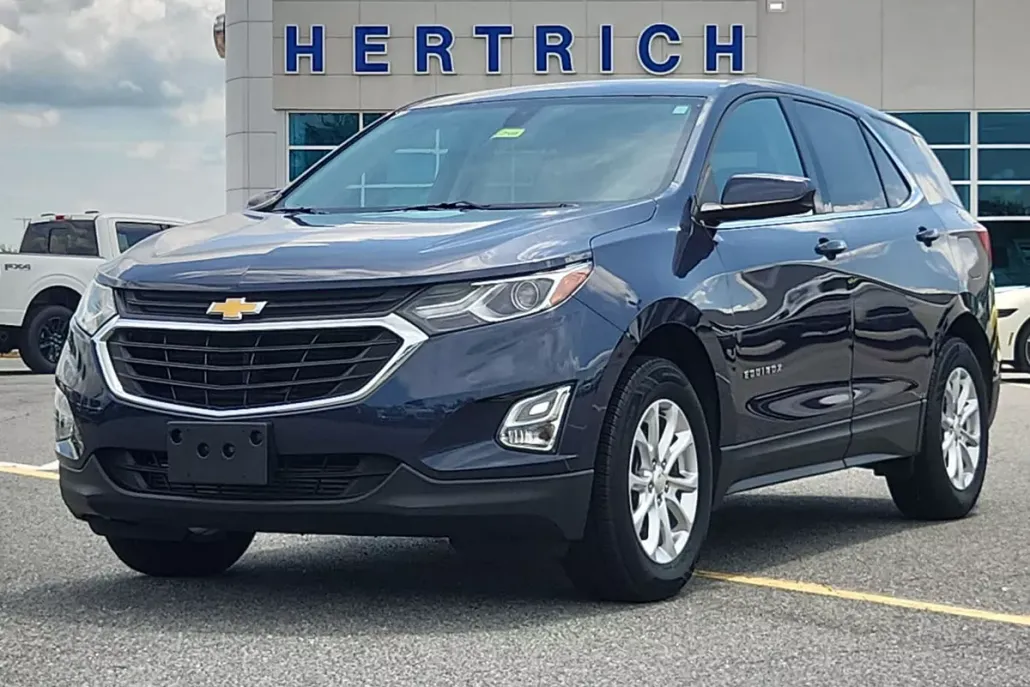 2018 Chevrolet Equinox LT photo 1