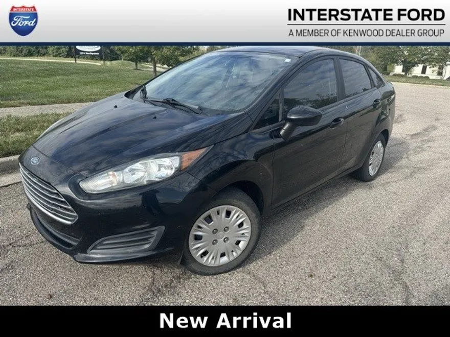 2016 Ford Fiesta S photo 1