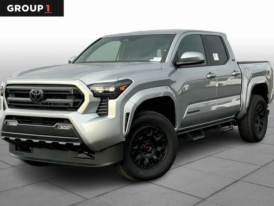 2025 Toyota Tacoma SR5 photo 1
