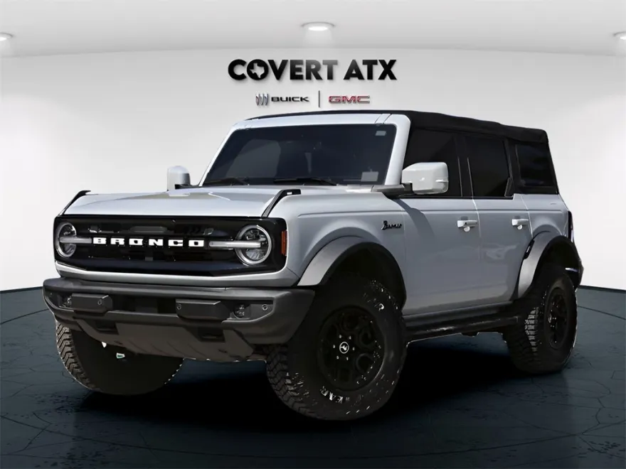 2023 Ford Bronco Outer Banks photo 1