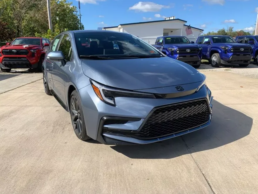 2025 Toyota Corolla SE photo 1