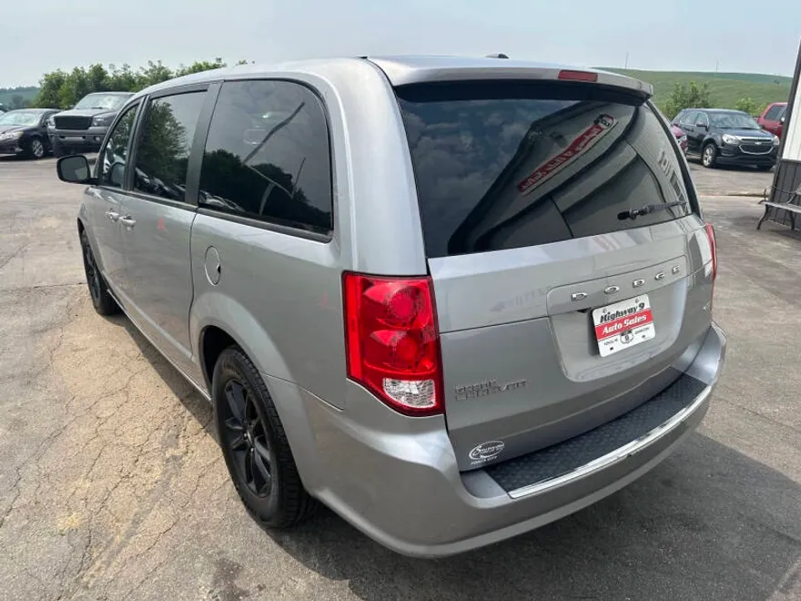 2020 Dodge Grand Caravan GT photo 2