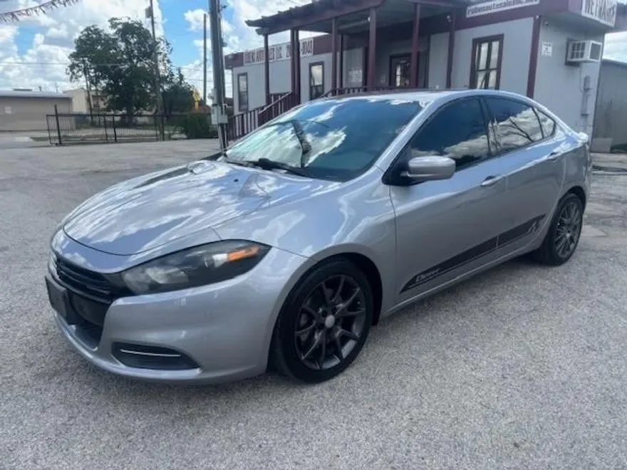 2016 Dodge Dart SE photo 1