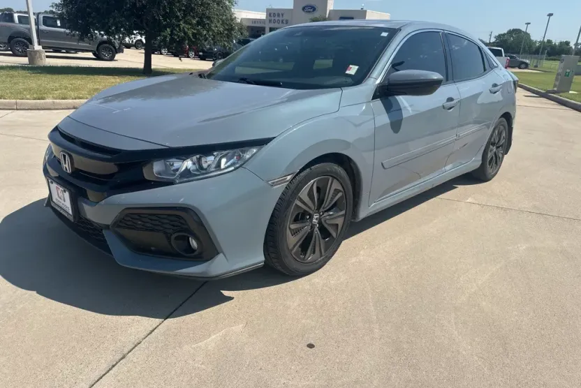 2018 Honda Civic Hatchback EX-L photo 1