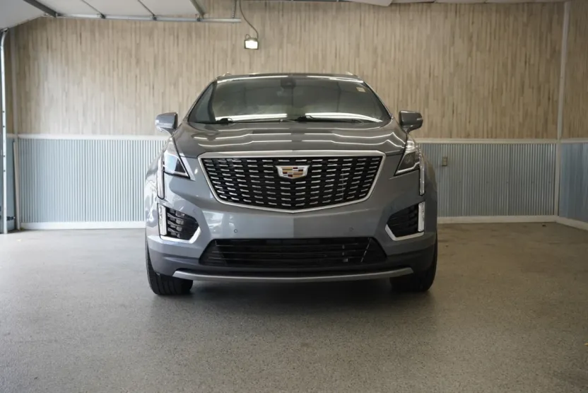 2021 Cadillac XT5 Premium Luxury photo 1