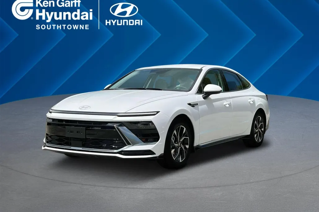 2025 Hyundai Sonata SEL photo 1