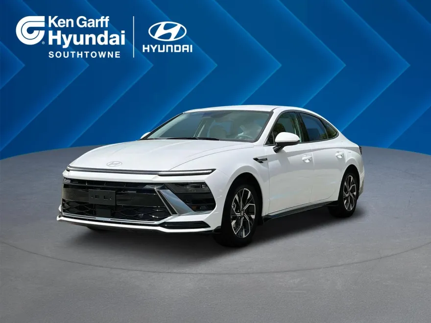 2025 Hyundai Sonata SEL photo 1
