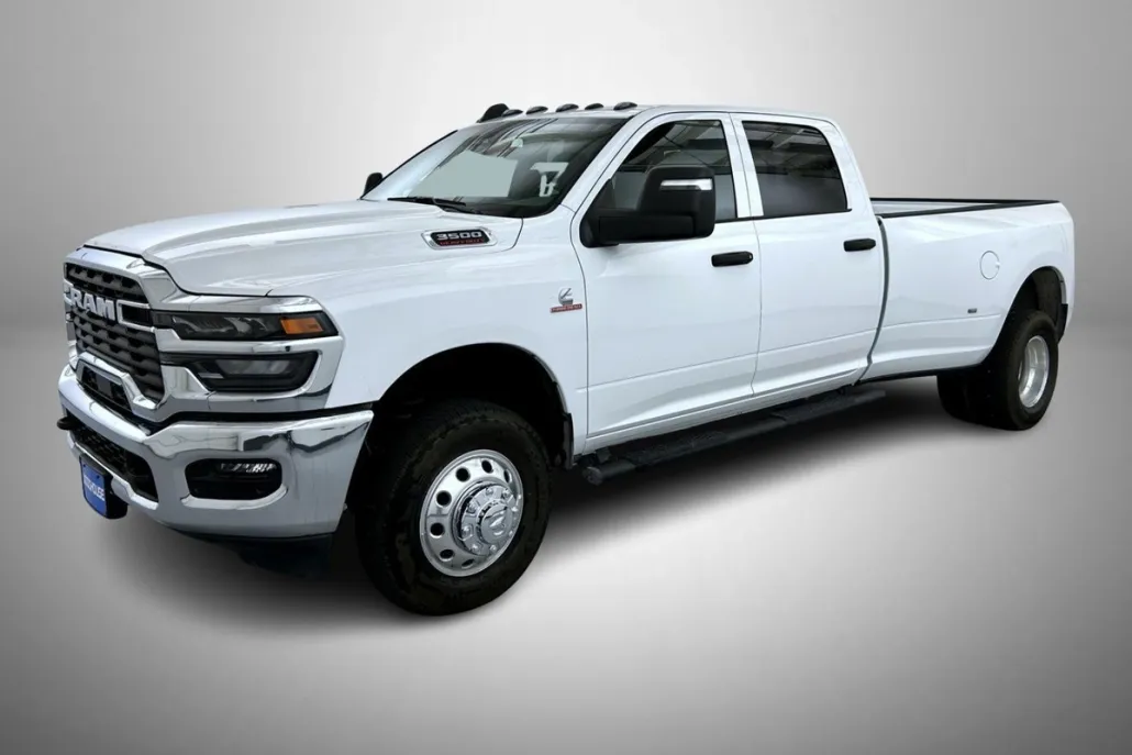2025 Ram 3500 Tradesman photo 1