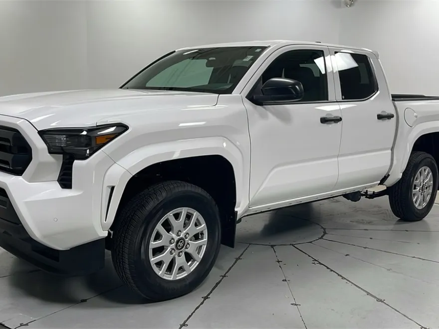 2024 Toyota Tacoma SR 4x4 Double Cab photo 1