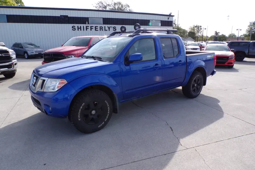 2013 Nissan Frontier PRO-4X photo 1
