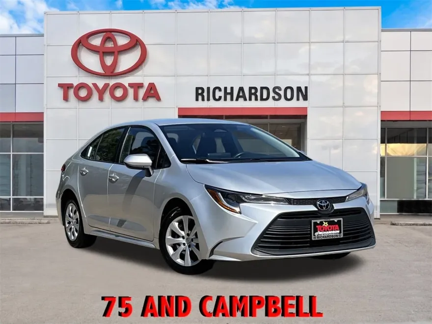 2024 Toyota Corolla LE photo 1