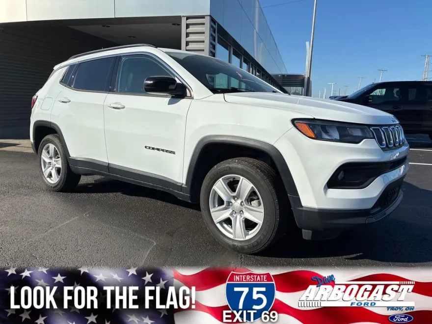 2022 Jeep Compass Latitude photo 1
