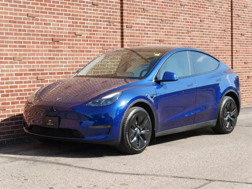 2023 Tesla Model Y Long Range photo 1