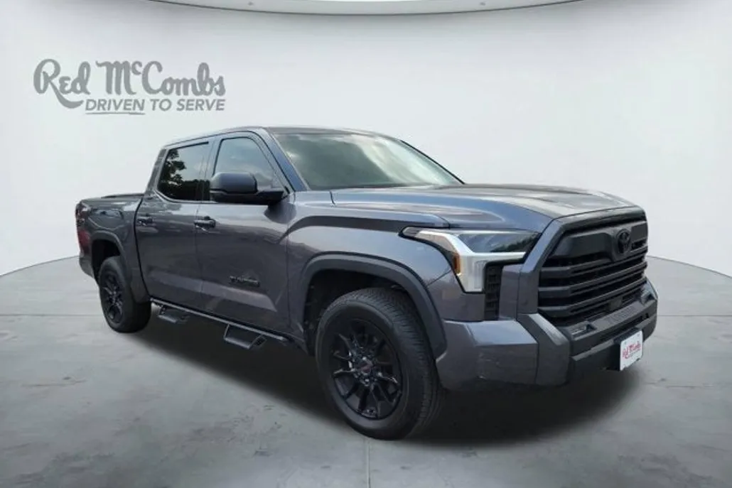 2023 Toyota Tundra SR5 photo 1