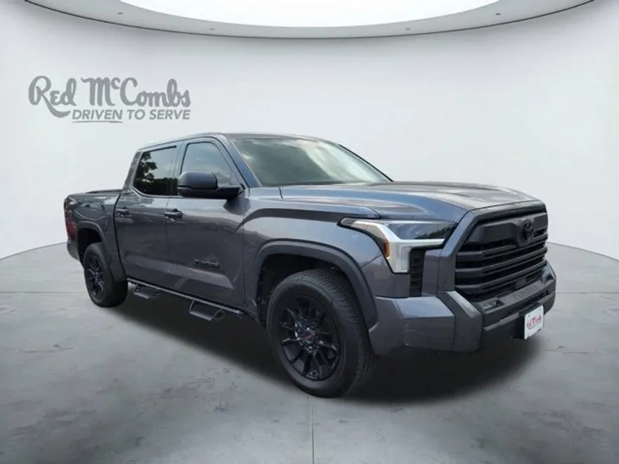 2023 Toyota Tundra SR5 photo 1