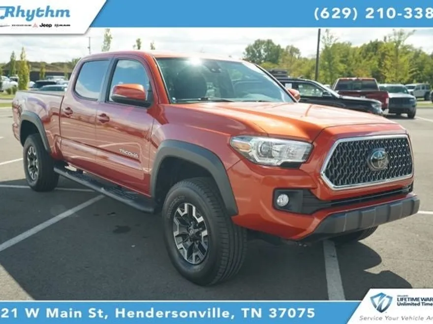 2018 Toyota Tacoma SR5 TRD Sport photo 1