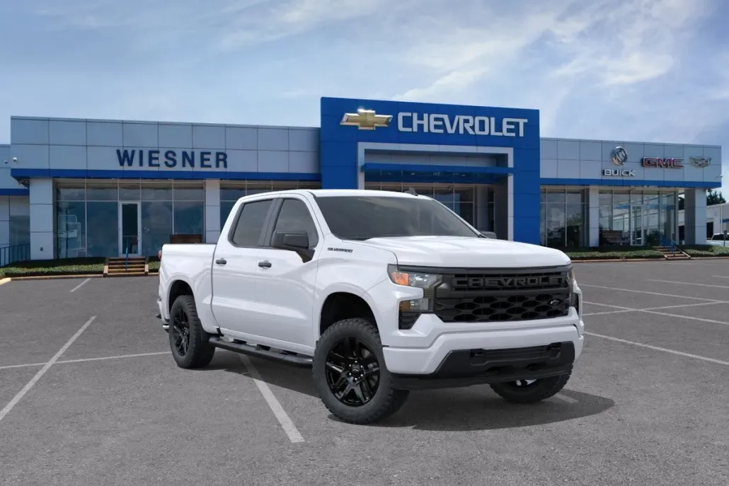 2025 Chevrolet Silverado 1500 Custom photo 1