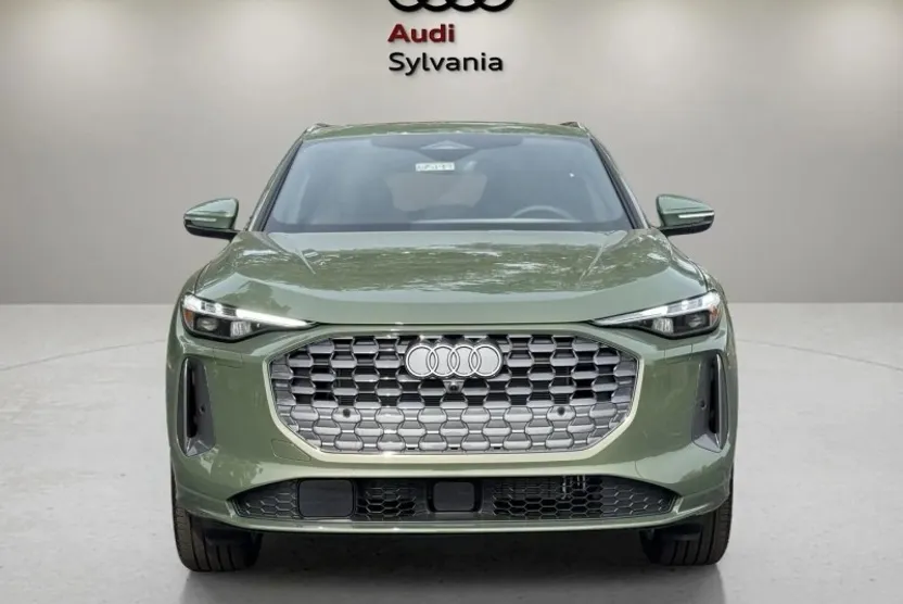 2025 Audi Q5 2.0T Premium Plus photo 1