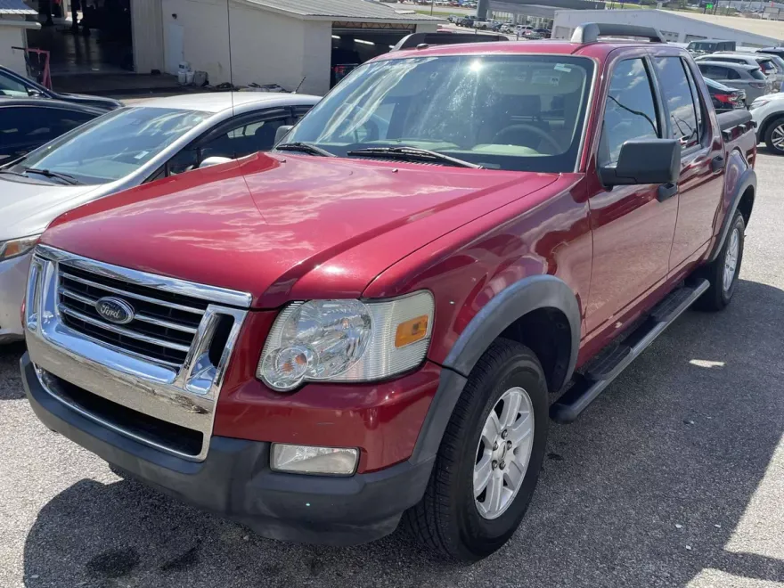 2010 Ford Explorer Sport Trac XLT photo 1