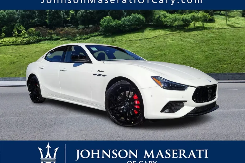 2024 Maserati Ghibli Modena Q4 photo 1