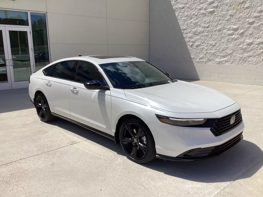 2025 Honda Accord Hybrid Sport-L photo 1