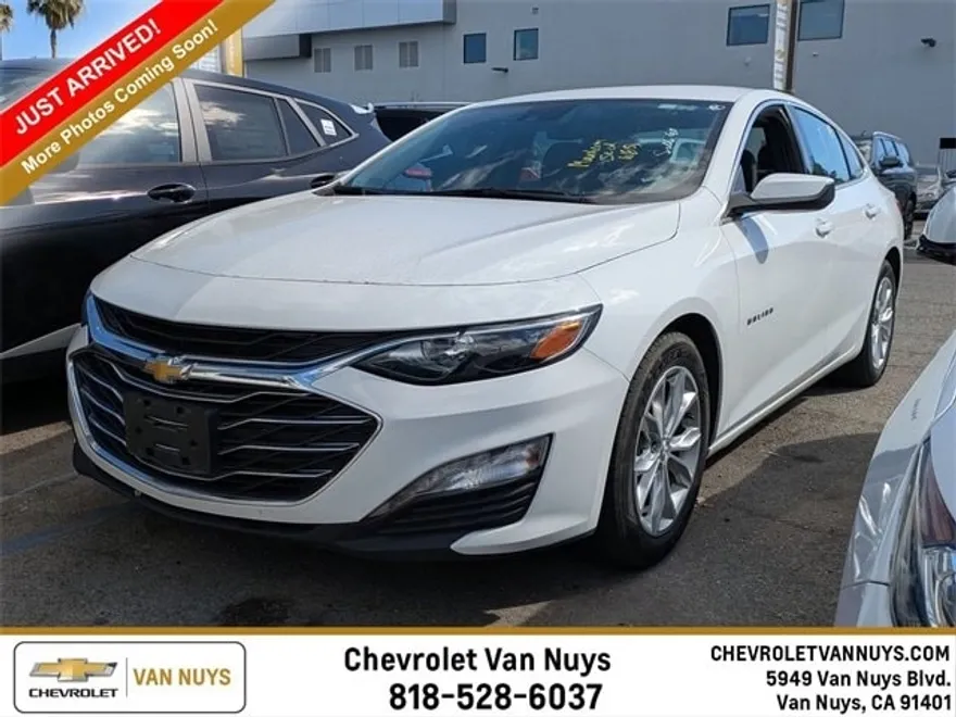 2023 Chevrolet Malibu 1LT photo 1