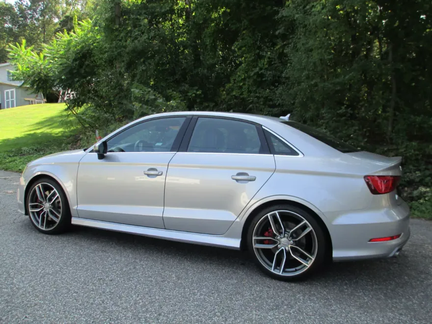 2016 Audi S3 Premium Plus photo 1