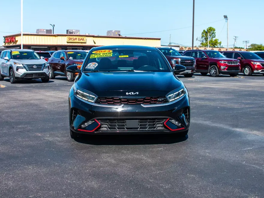 2023 Kia Forte GT photo 1